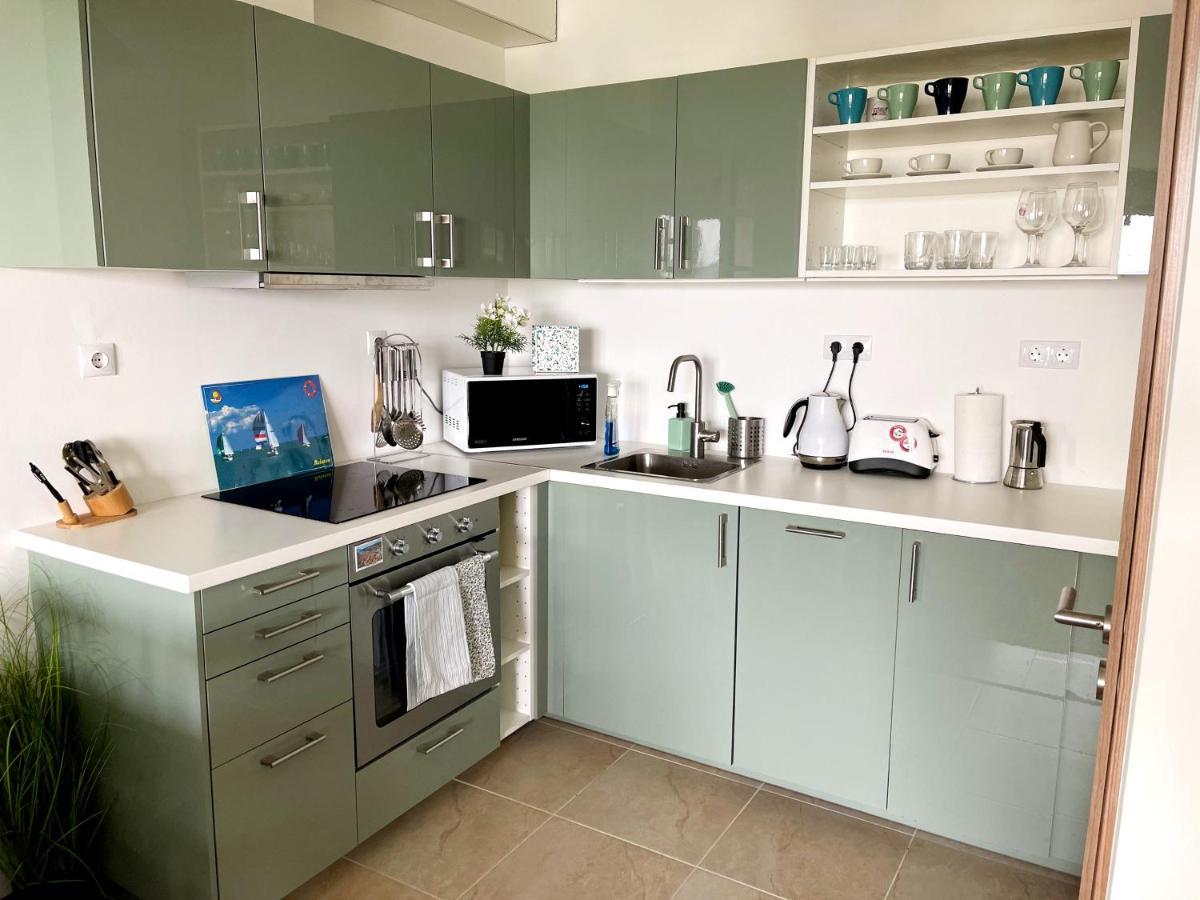Vízpart Honvéd Apartman Balatonlelle Esterno foto