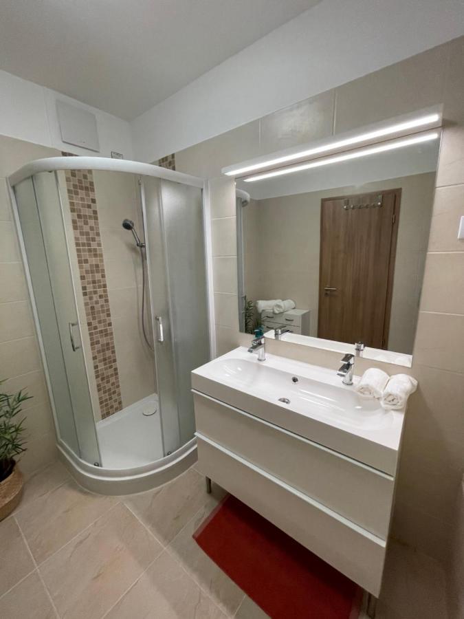 Vízpart Honvéd Apartman Balatonlelle Esterno foto